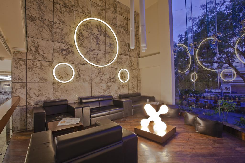 Hotel El Dorado Ahmedabad Esterno foto