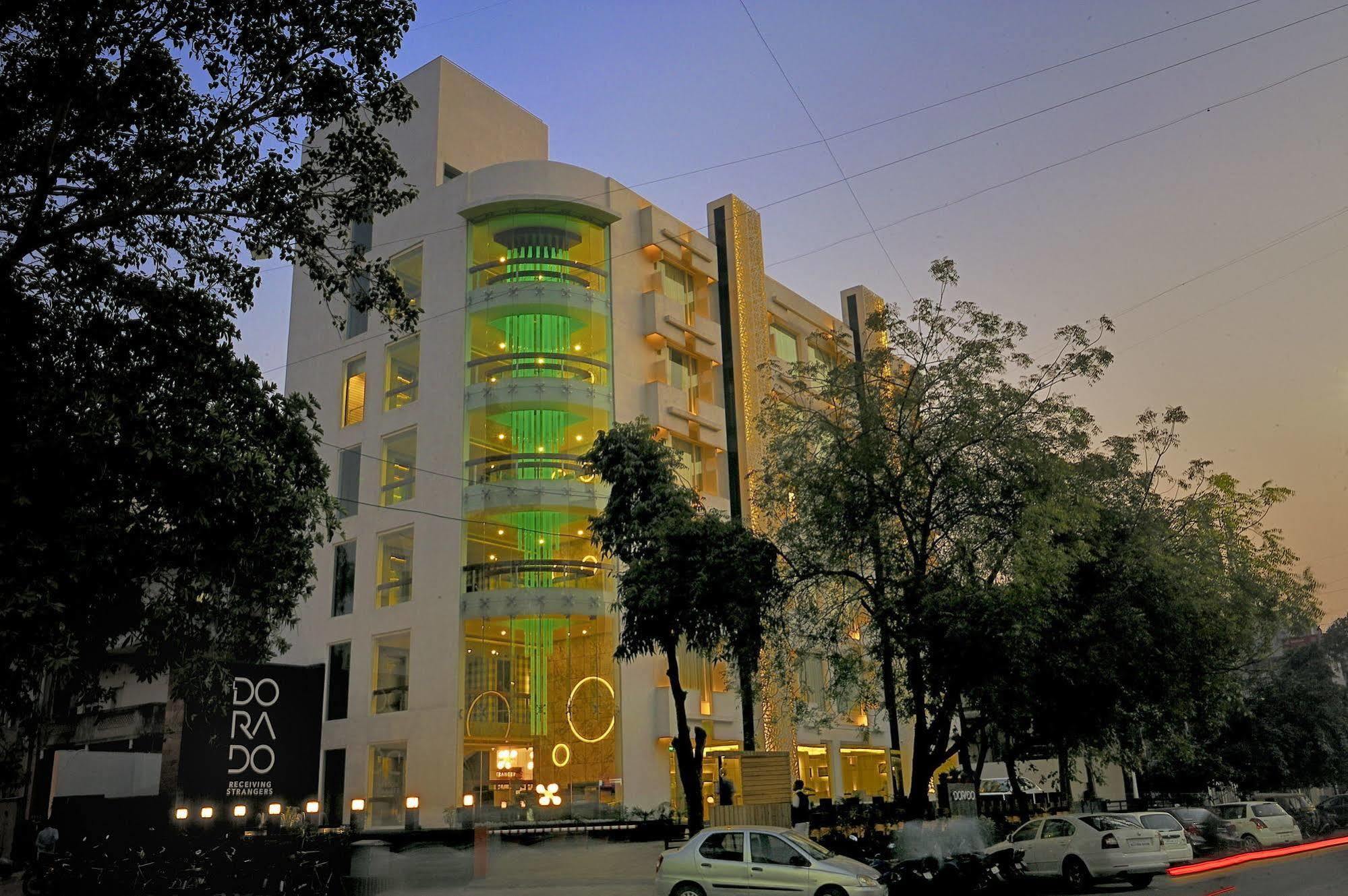 Hotel El Dorado Ahmedabad Esterno foto